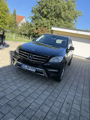 Mercedes-Benz ML 350 BlueTEC 4MATIC 7G-TRONIC-AMG-Packet
