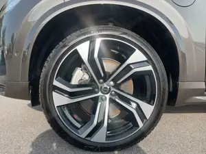 Volvo XC90 T8 AWD Recharge Ultimate Dark 7-Sitzer Bild 2