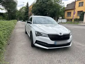 Skoda Superb Superb Combi 2.0 TDI DSG Sportline