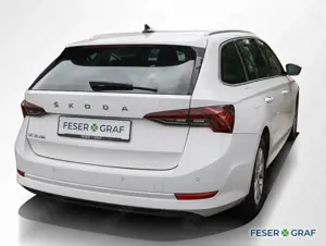 Skoda Octavia Combi 2.0 TDI DSG Style ACC HuD LED Nav Bild 2