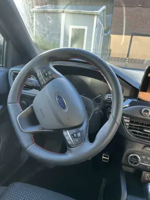 Ford Focus Focus 1.0 EcoBoost Hybrid ST-LINE Bild 3