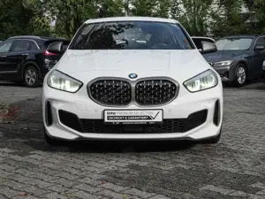 BMW 135 M135i xDrive M Sport Aut. PDC LED DAB HiFi Bild 3