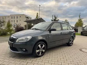Skoda Fabia Combi 1.2 TSI Active/ Tüv u. Insp. neu !!