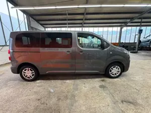 Opel Zafira Life Selection M Bild 4