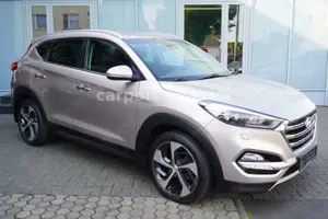 Hyundai TUCSON Premium 4WD Automatik/Navi/LED/AHK/1. Hd