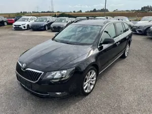 Skoda Superb Combi Exclusive 2.0 TDI DSG Navi PDC Xeno