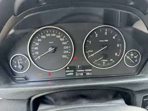 BMW 318 318d Touring Aut. Bild 4