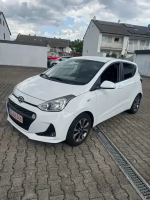 Hyundai i10 Trend Navi, Sitzh, 8 Fach,Temp,TüvNeu