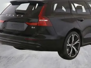 Volvo V60 Kombi B4 Plus Dark 360 HUD Pano HarmannKardo Bild 5