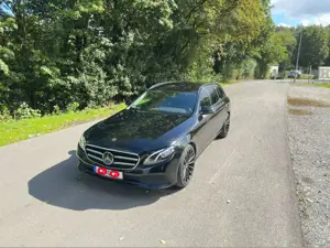 Mercedes-Benz E 220 d T 9G-TRONIC