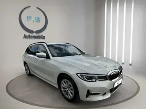 BMW 320 d xDrive Advantage/HEAD-UP/RFK/AHK/UVM..