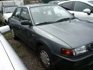 Mazda 323 F 1.6i GLX Bild 2