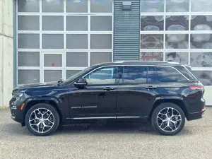 Jeep Grand Cherokee Summit Reserve Plug-In-Hybrid 4xe Bild 2