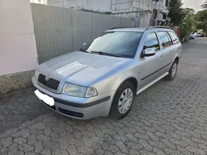 Skoda Octavia Octavia Combi Diesel 1.9 TDI Combi Tour