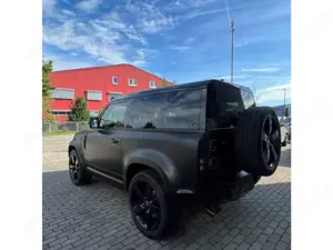 Land Rover Defender 90 P525 AWD V8 Bild 3