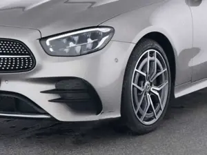 Mercedes-Benz E 200 Cabrio AMG Line Distronic Massage Burmester Bild 4