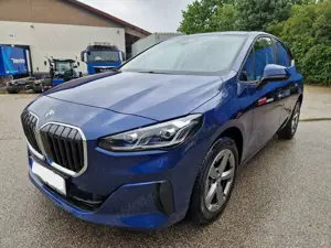 BMW 218 2er Active Tourer 218i AUT AHK HUD LED DAPlus RFK