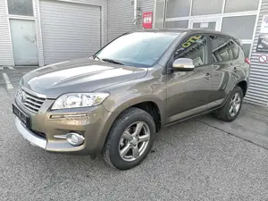 Toyota RAV 4 Travel Automatik Teilleder Alcantara R-Kamera AHK