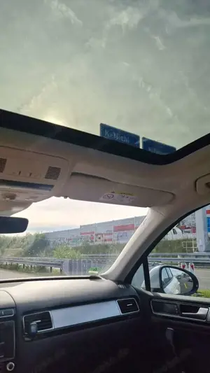 Volkswagen Touareg 3.0 V6 TDI SCR Blue Motion DPF Automatik Bild 2