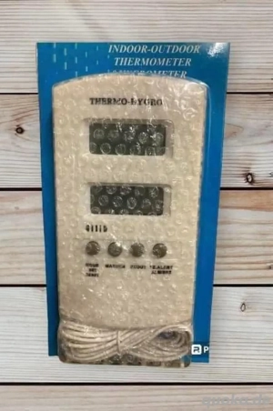 Indoor - Outdoor   Thermometer - Hygrometer