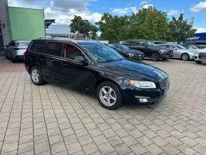 Volvo V70 Summum AWD LEDER, 8-fach bereift
