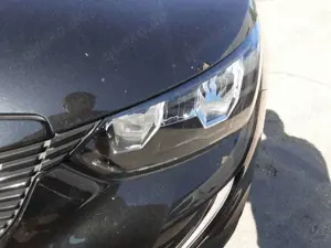 Peugeot 2008 e- Elektromotor 136 (e-) e- Allure Pack LM Bild 4