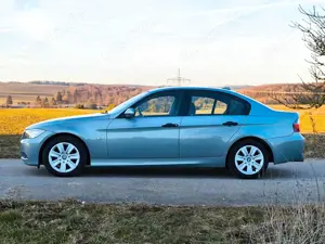 BMW 320 d *TÜV 2027* *KD NEU* *AHK* *KLIMA* Bild 2