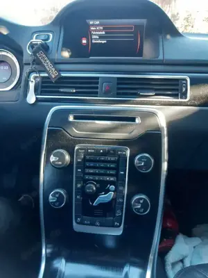 Volvo XC70 XC70 D5 AWDSummum Top Ausstattung Bild 2