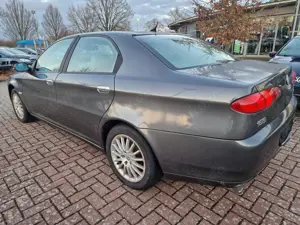 Alfa Romeo 166 166 Diesel 2.4 JTD 20V M-Jet Progression Bild 3