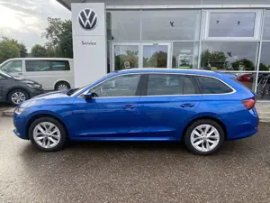 Skoda Octavia Combi 2.0 TDI DSG Style 17"+EL.VORDERSIT Bild 2