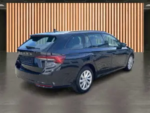 Skoda Octavia Combi 1.5 TSI DSG Selection*Navi*LED Bild 5