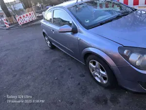 Opel Astra 1.9 CDTI DPF Sport Bild 2