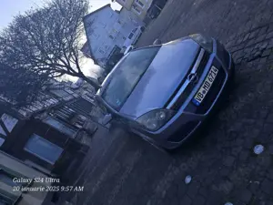 Opel Astra 1.9 CDTI DPF Sport Bild 4