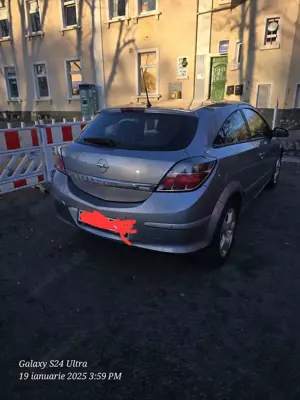 Opel Astra 1.9 CDTI DPF Sport Bild 3