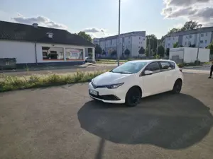 Toyota Auris 1.33 Dual-VVT-i Design Edition