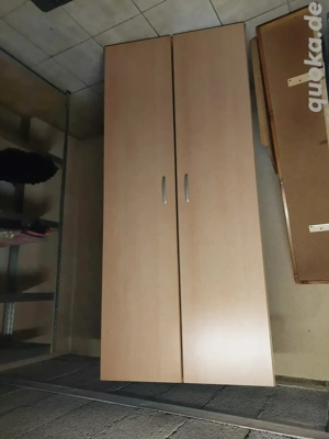 Kleider Schrank Bild 2 Kleider Schrank Bild 2