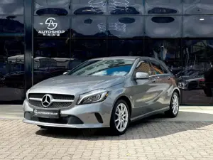 Mercedes-Benz A 200 BlueEfficiency Automatik/Navi/LED