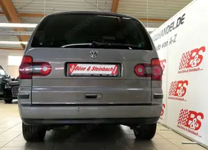 Volkswagen Sharan 1.8T United *PDC*TEL*NAV*SHZ*GSD* Bild 4
