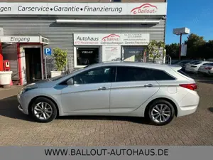 Hyundai i40 cw blue*2.HAND*KLIMA*NAVI*SHZ*TEMPO*LHZ*EU6*