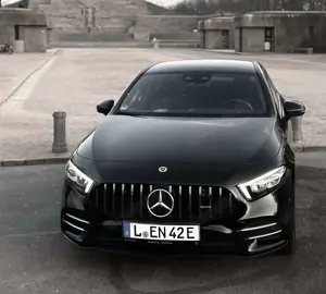 Mercedes-Benz A 250 e 8G-DCT AMG Line Bild 1