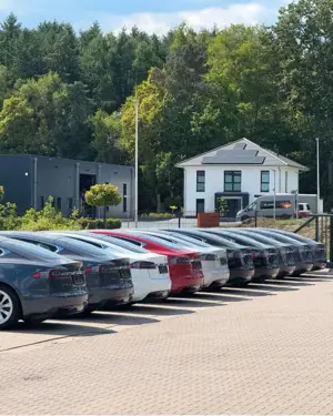 Tesla Model S MODEL S PLAID | 21INCH | YOKE | HARDWARE 4 | Bild 4