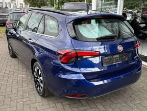 Fiat Tipo Mirror Bild 3