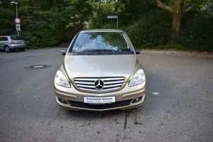 Mercedes-Benz B 150 Service u. TÜV neu Bild 2