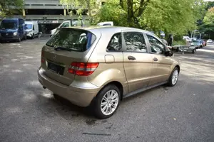 Mercedes-Benz B 150 Service u. TÜV neu Bild 5