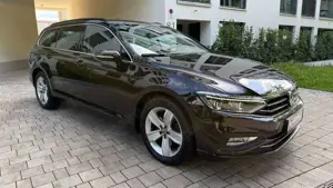 Volkswagen Passat Variant Business 4Motion