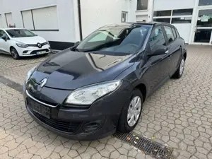 Renault Megane III Lim. 5-trg. Je t'aime Bild 2