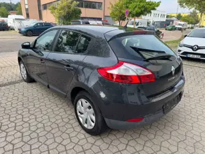 Renault Megane III Lim. 5-trg. Je t'aime Bild 5