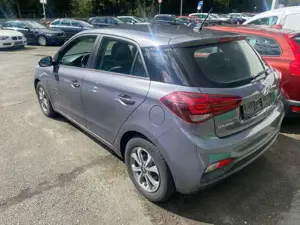 Hyundai i20 blue Trend Bild 3