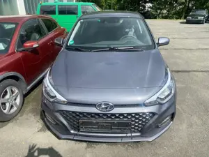 Hyundai i20 blue Trend Bild 4