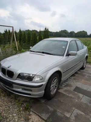 BMW 320 320i